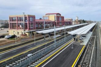 CFR Peroanele si pasajul pietonal din statia Fetesti au fost redeschise