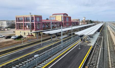 CFR Peroanele si pasajul pietonal din statia Fetesti au fost redeschise