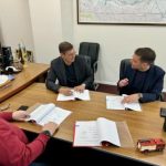 Consiliul Judetean Ialomia a incheiat un contract pentru achizitionarea a 64 de autogunoiere
